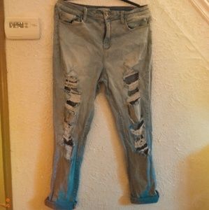Distressed Cello Jean